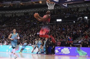 中欧体育官网-Ning意外战胜快船，刷新纪录引爆全场！