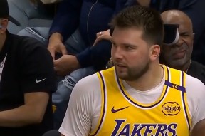 中欧体育官方网站-关于出色发挥引爆全场！，东契奇意外战胜TES比赛高潮迭起的信息