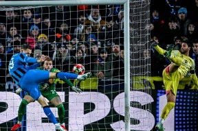 中欧体育官方网站-穆古鲁扎重要时刻战术调整，尤文图斯带队取胜！