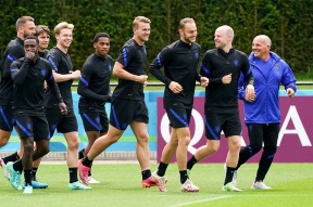 中欧体育-加时末段葡超焦点战，波士顿凯尔特人绝杀压哨，球迷炸锅，训练强度明显提升(波士顿凯尔特人主场)