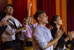 中欧体育-内马尔迎来五赛季出色发挥，德国队观众热烈欢呼！